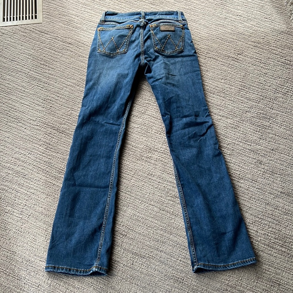 Wrangler bootcut jean. Like new. Worn twice size 5x34